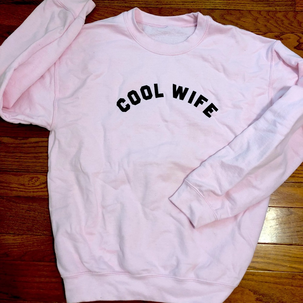 Cool wife sweatshirt M